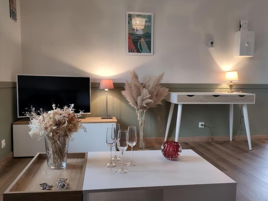 Appartement Cosy Avec Jardin Cloture Bretenoux Exterior foto