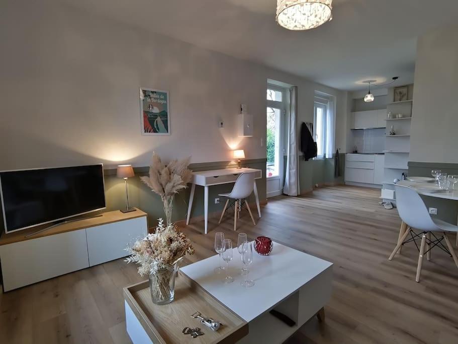 Appartement Cosy Avec Jardin Cloture Bretenoux Exterior foto